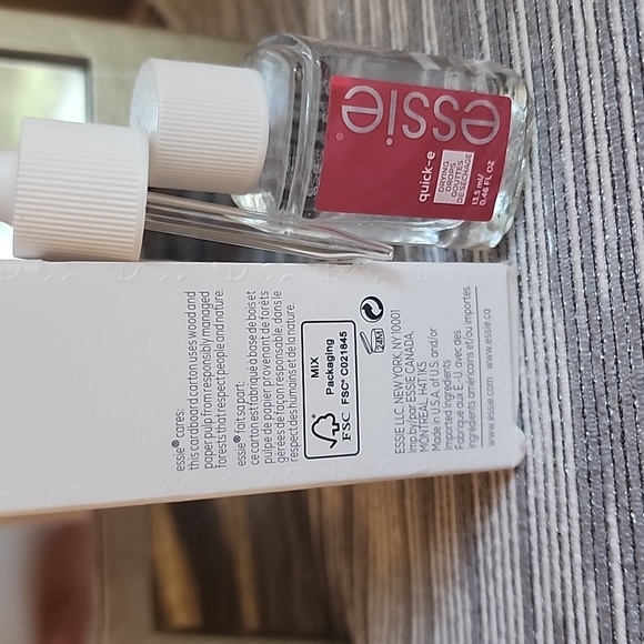 Essie quick-e set and dry nail polish drops Full Size - Picture 6 of 6